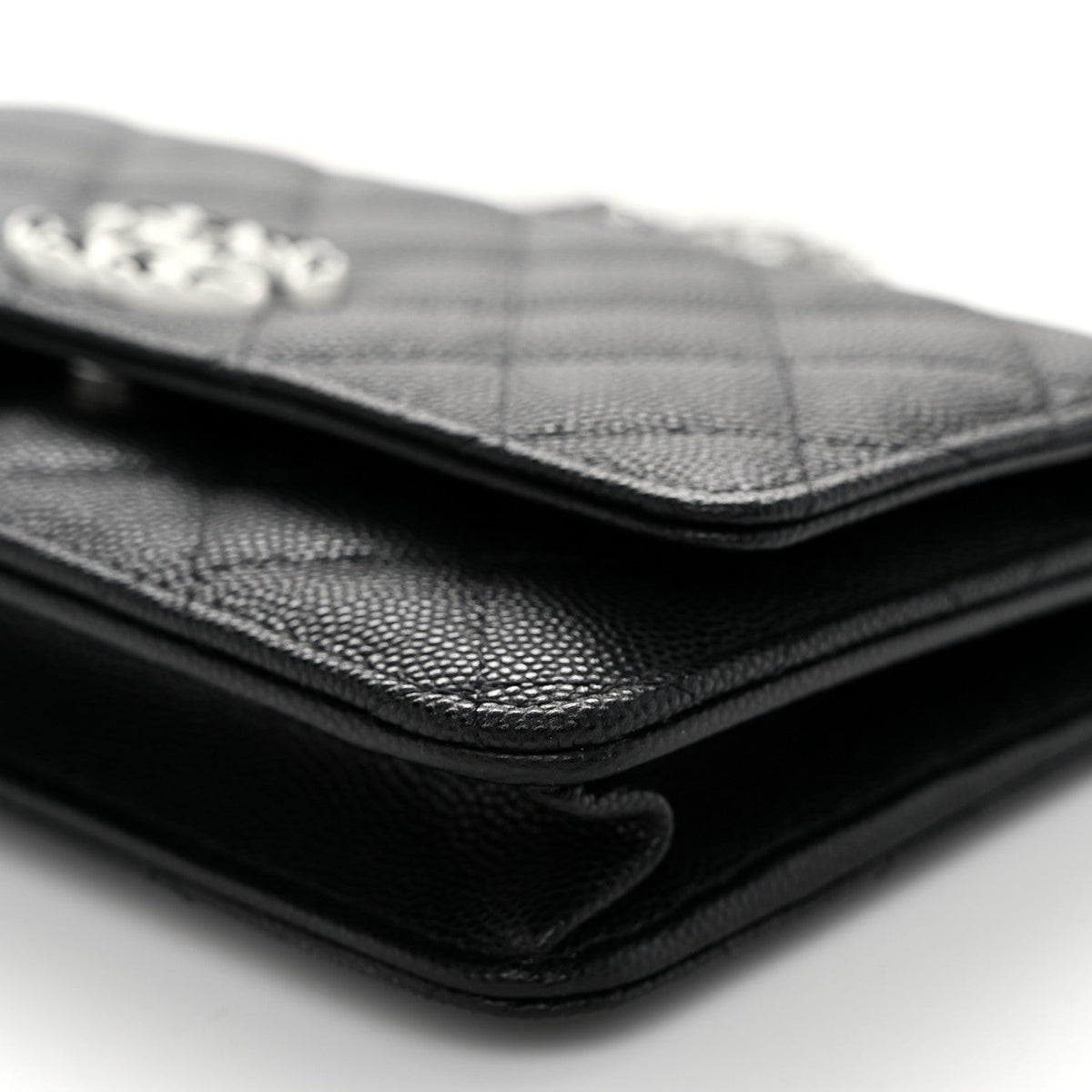 Caviar Quilted Chanel 19 Wallet On Chain WOC Black White