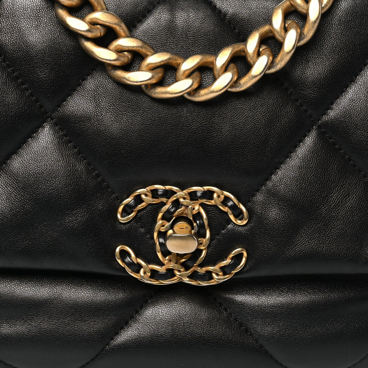 Lambskin Quilted Medium Chanel 19 Flap Black